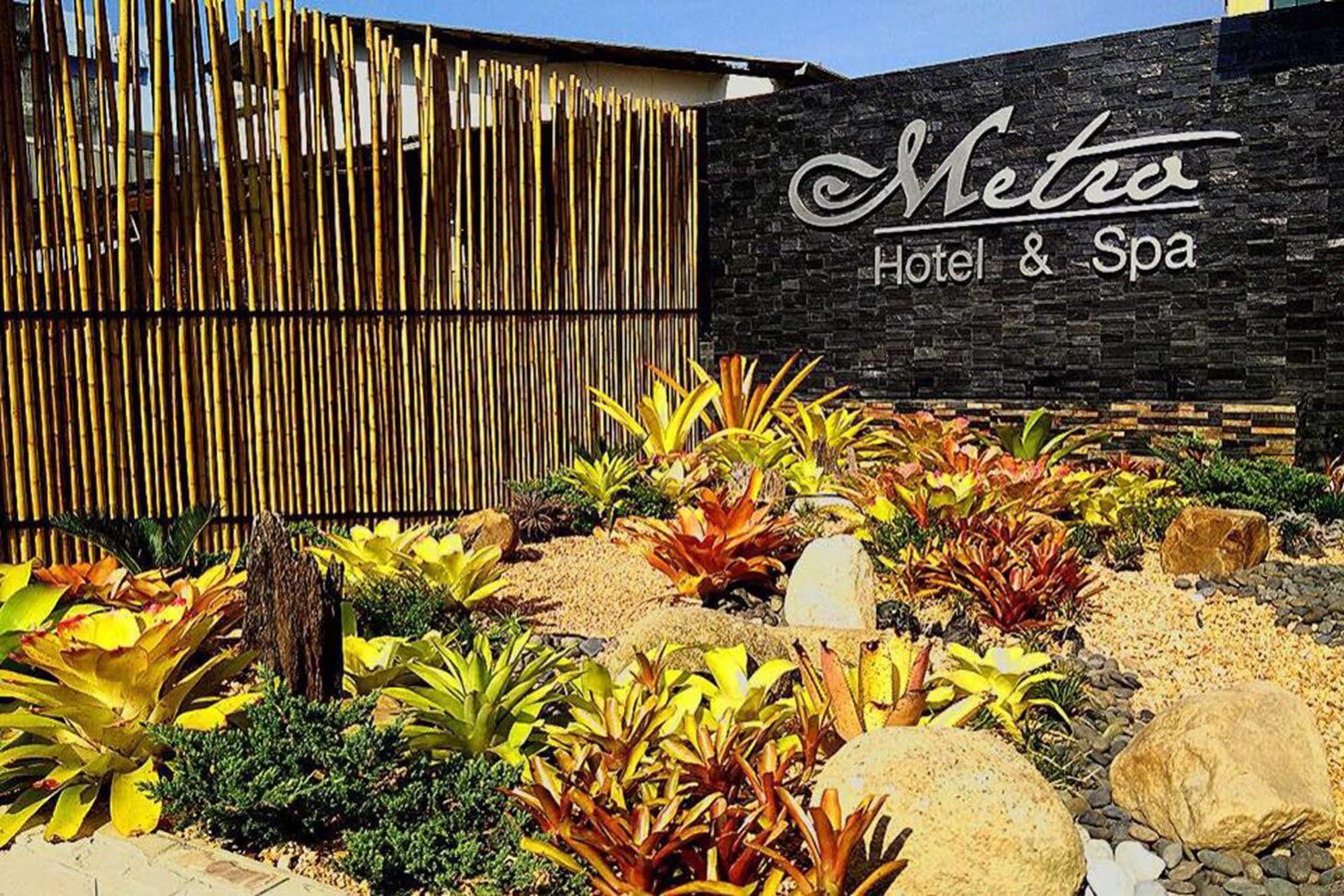 Metro Hotel & Spa Thung Song Exterior photo