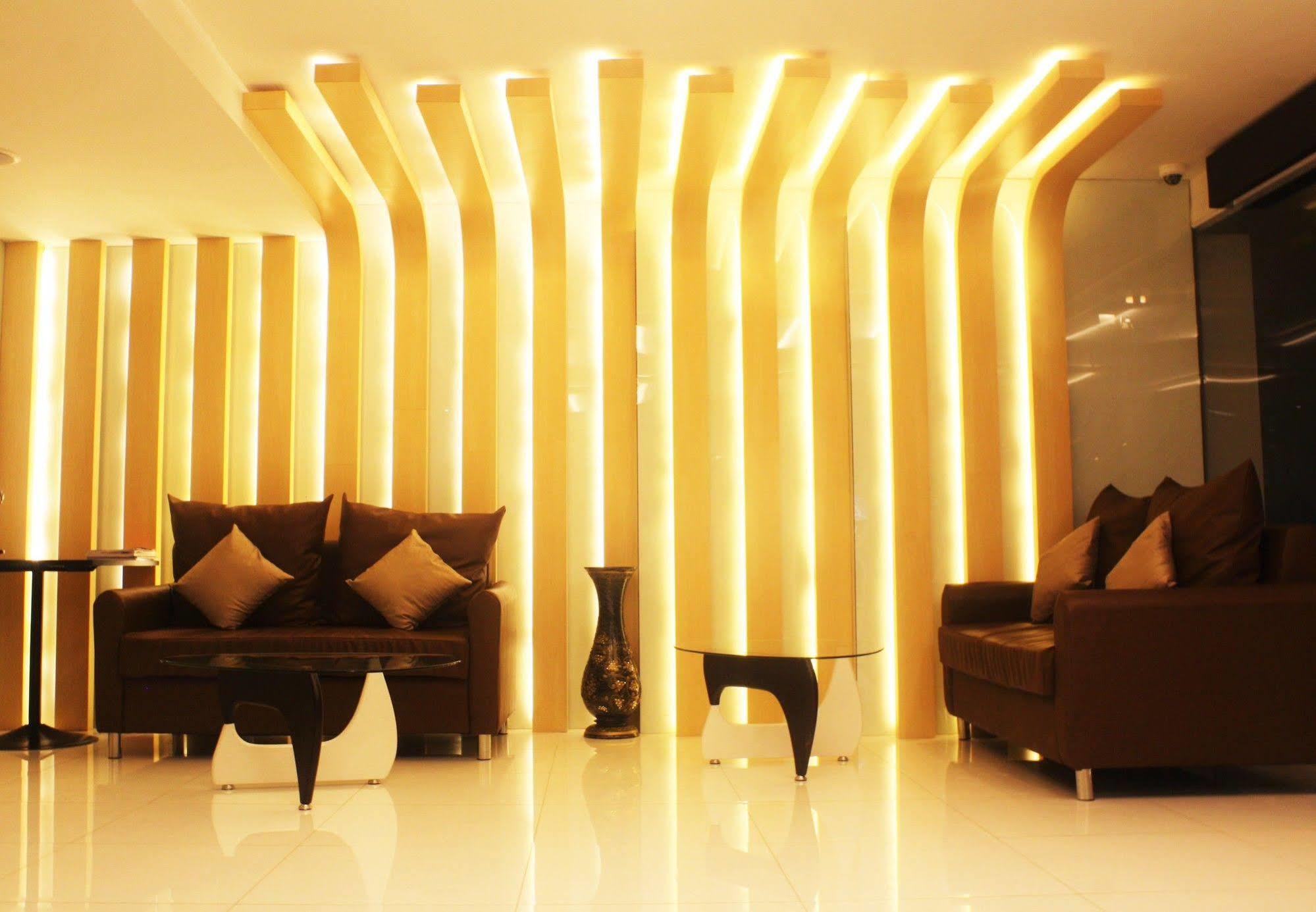 Metro Hotel & Spa Thung Song Exterior photo