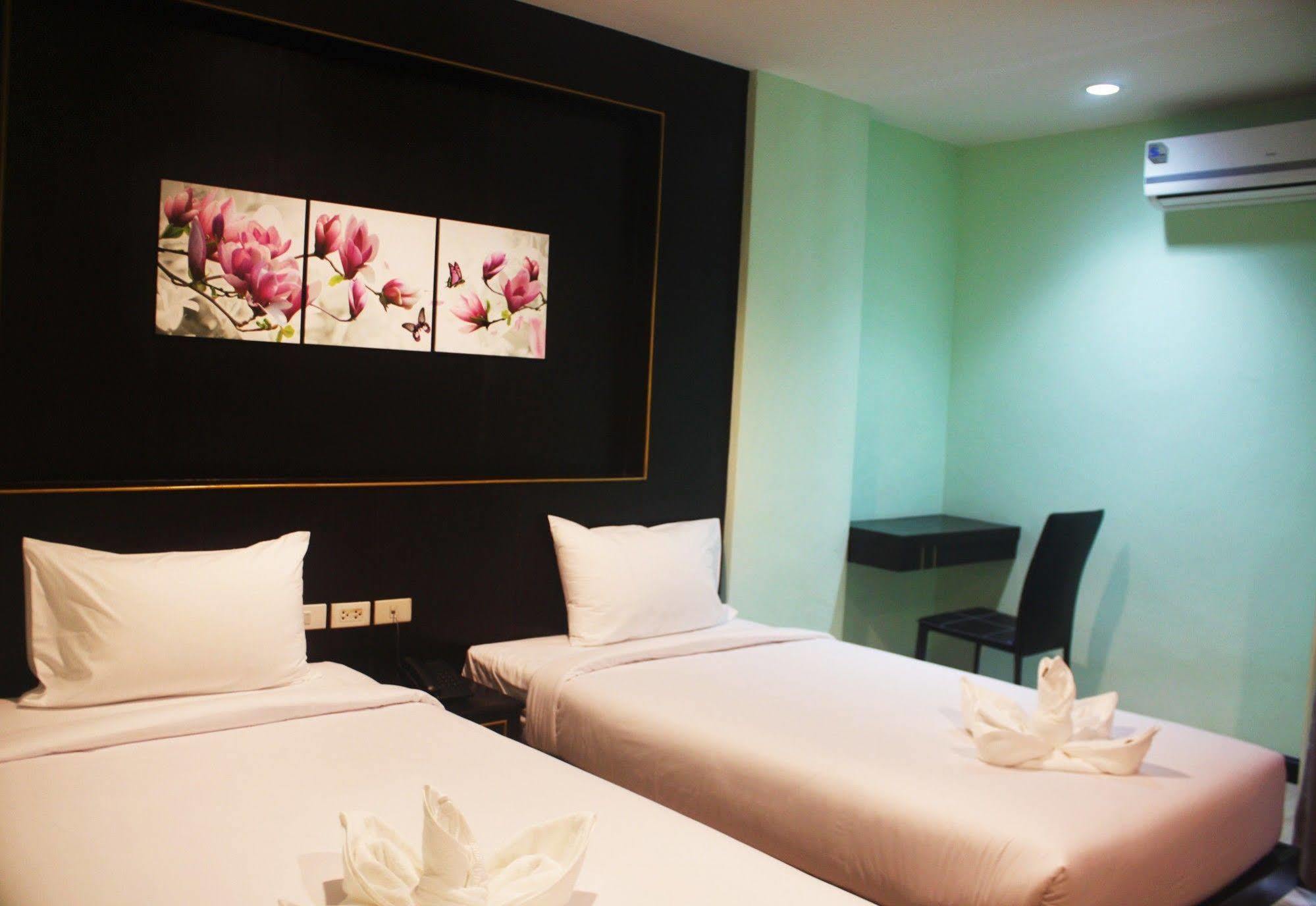 Metro Hotel & Spa Thung Song Exterior photo
