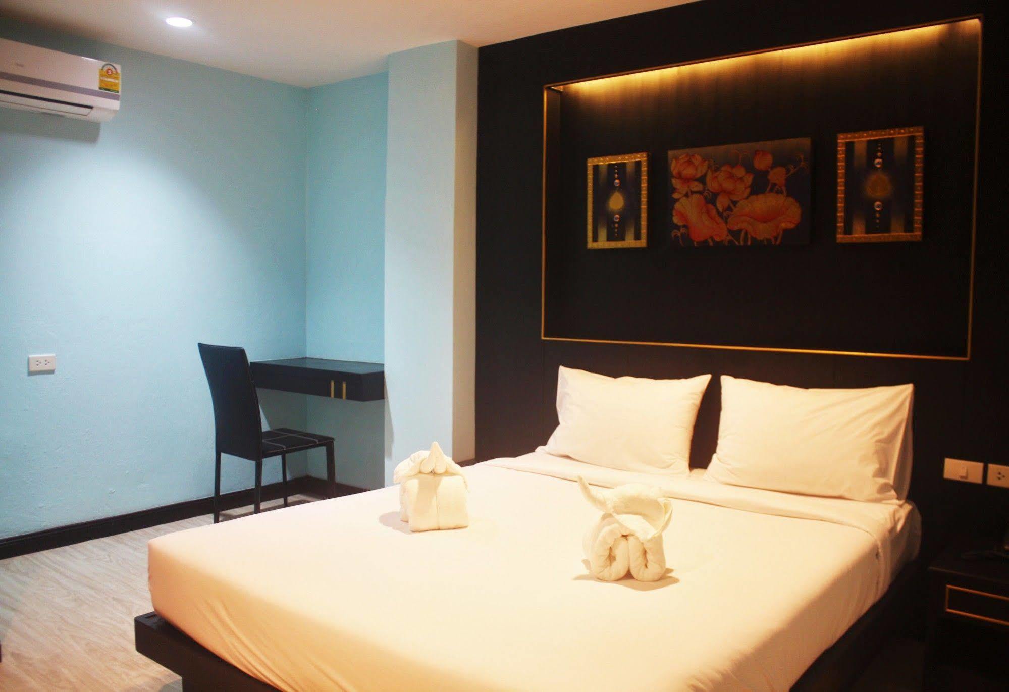 Metro Hotel & Spa Thung Song Exterior photo